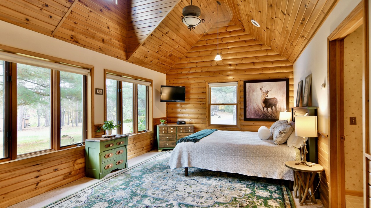 Photo of Bedroom in Spooner