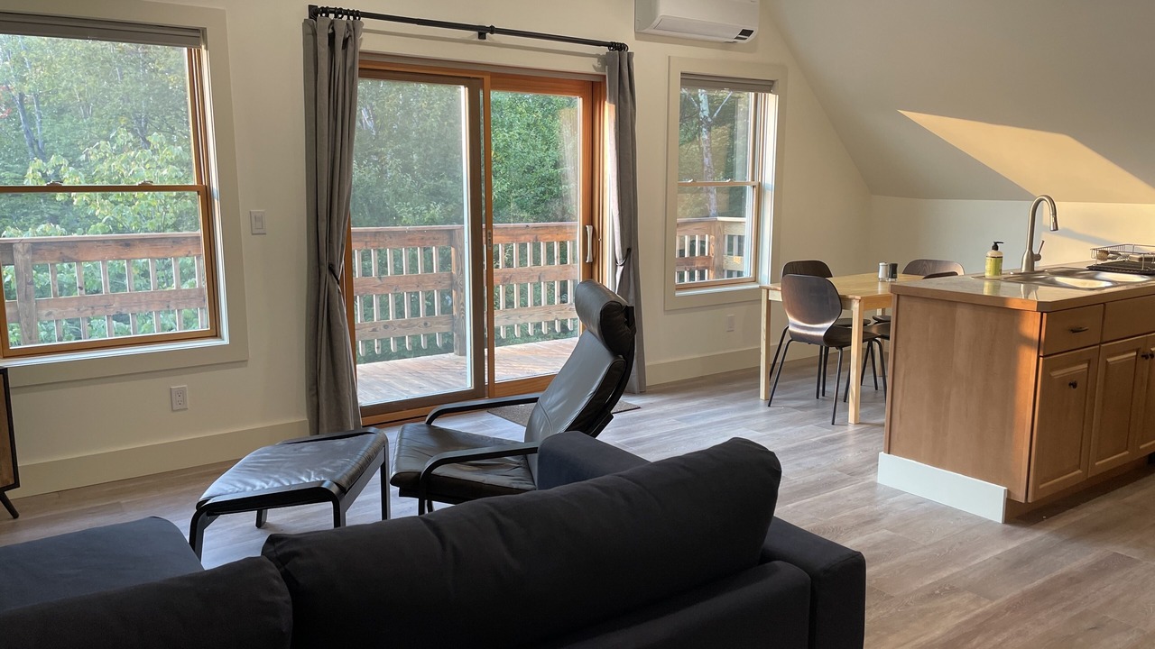Photo of Livingroom in Underhill