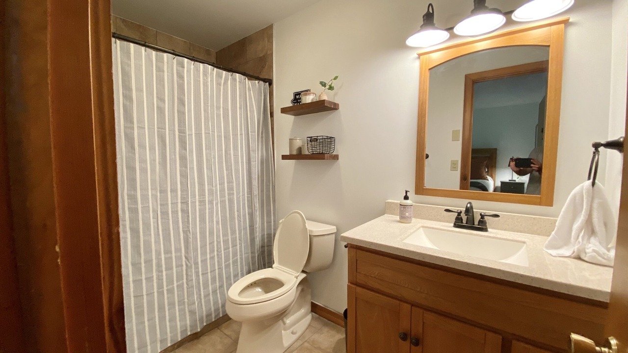 Photo of Bathroom in Old Timberline