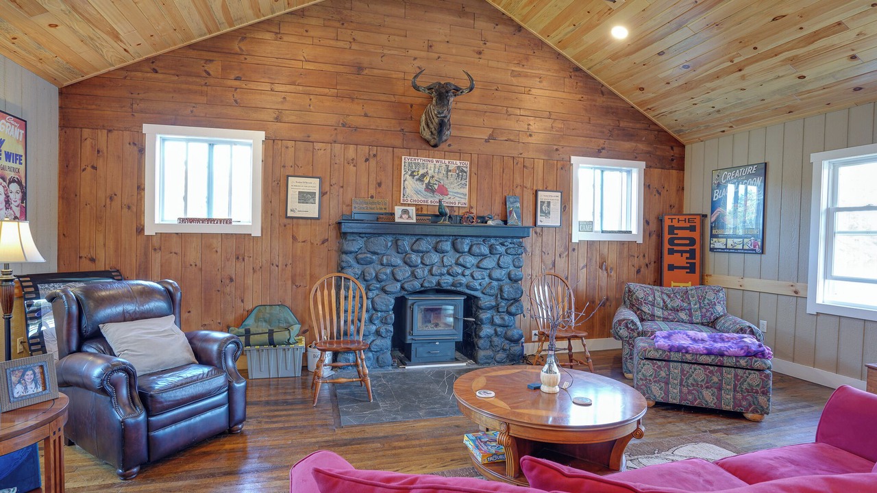 Photo of Livingroom in Cranberry Lake