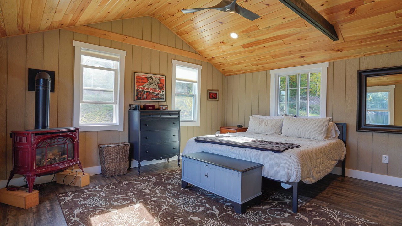 Photo of Bedroom in Cranberry Lake