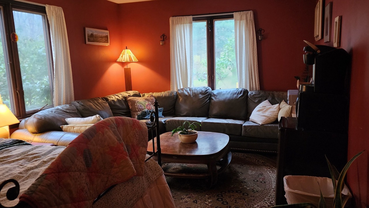 Photo of Livingroom in Waterbury Center