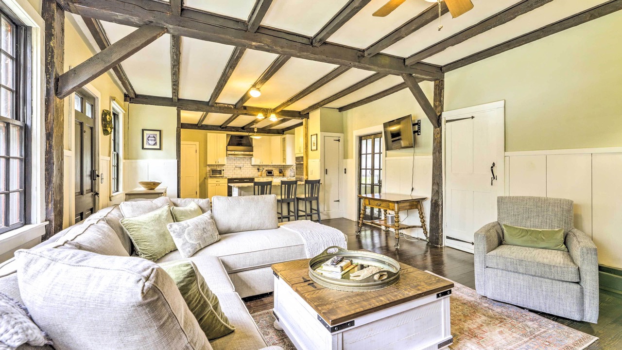 Photo of Livingroom in Royalston