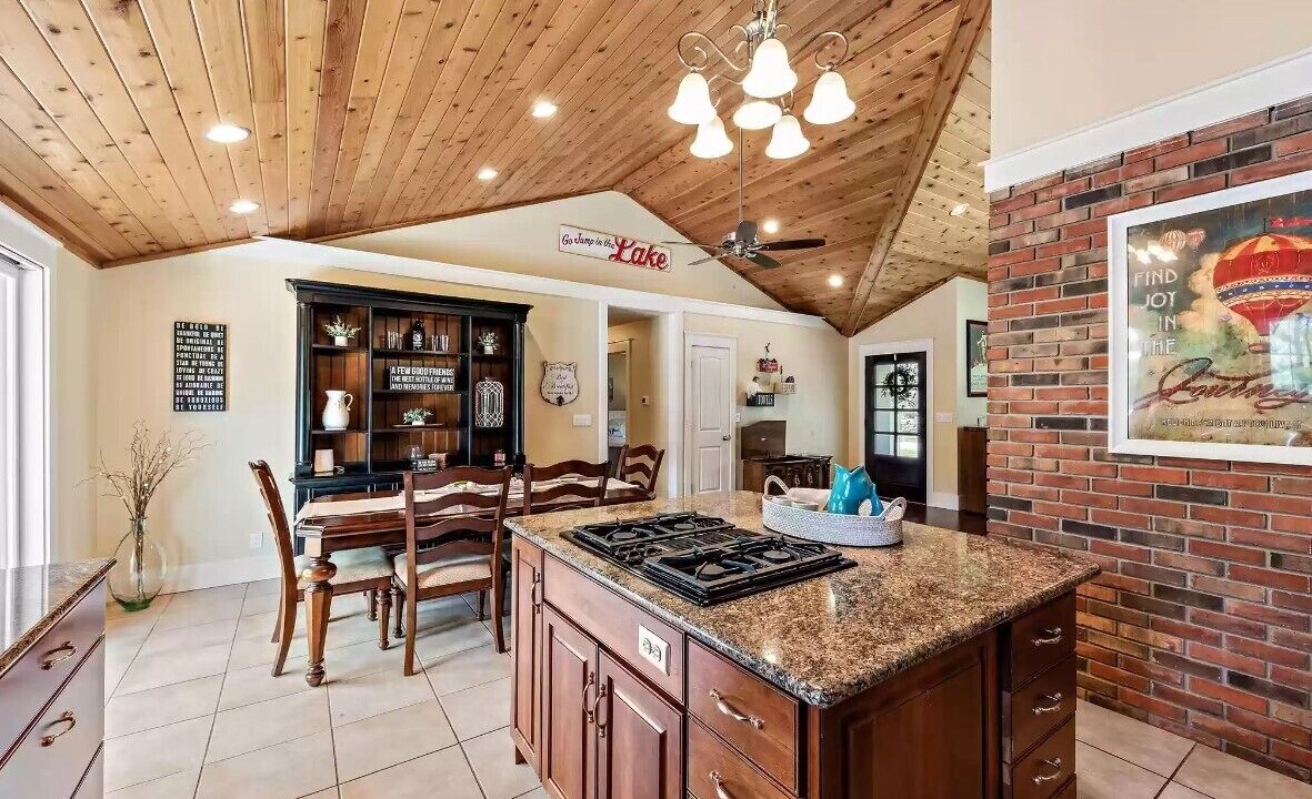 Photo of Kitchen in Lakeside