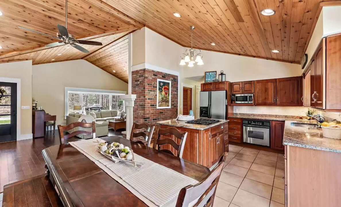 Photo of Kitchen in Lakeside