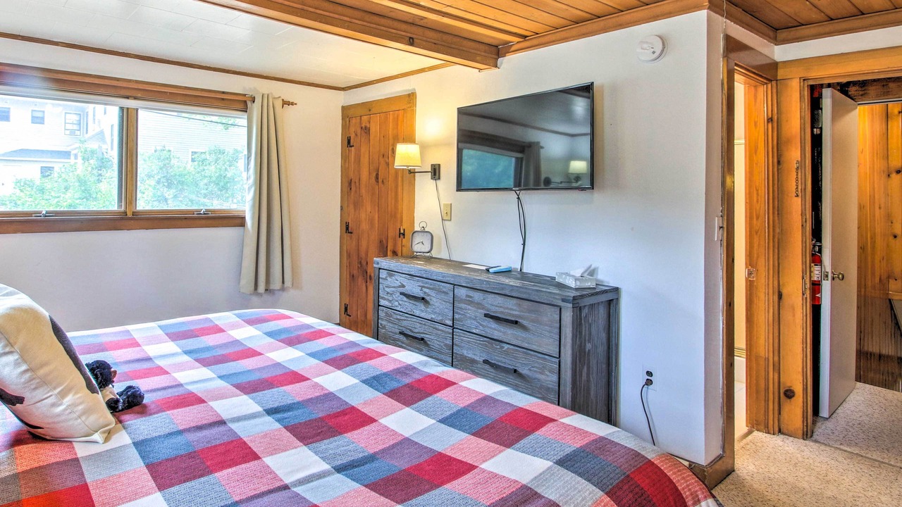 Photo of Bedroom in Jackson