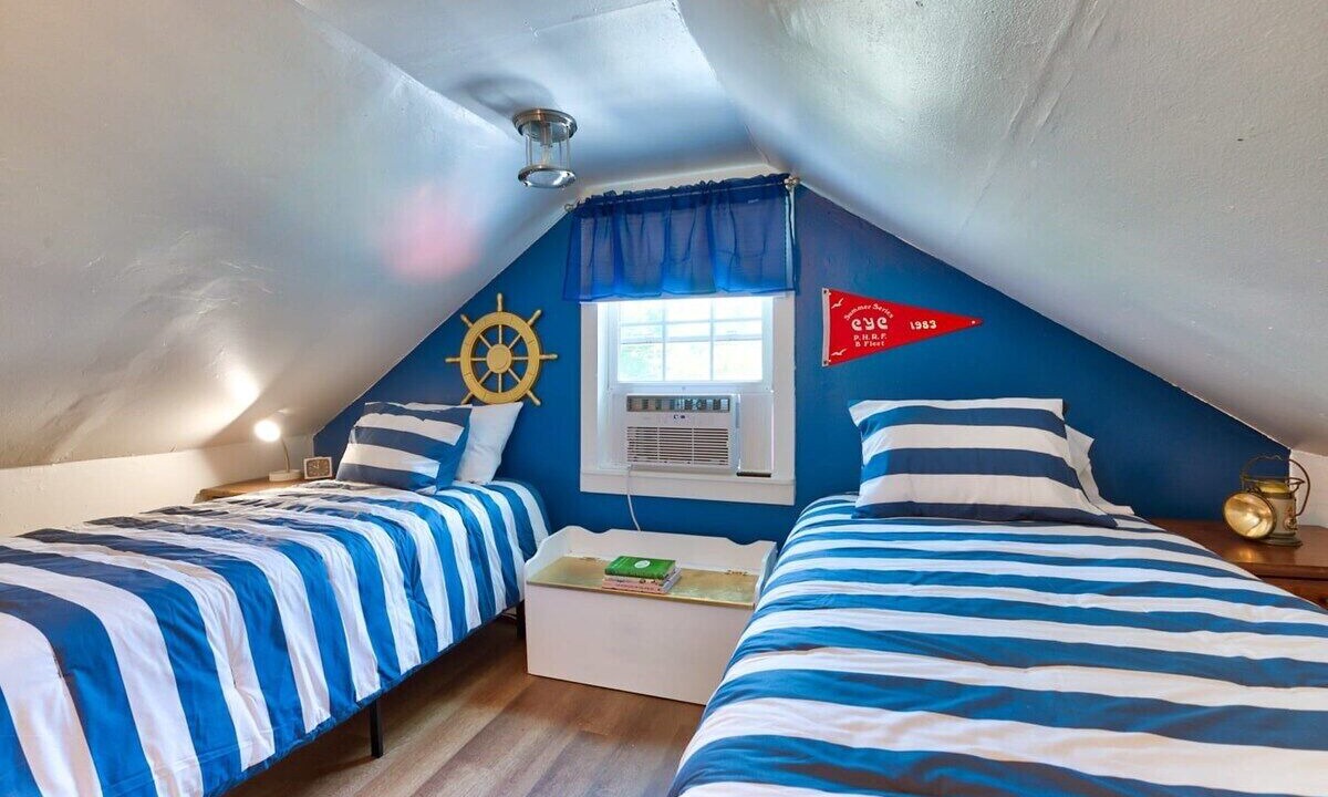 Photo of Bedroom in Coventry Lake