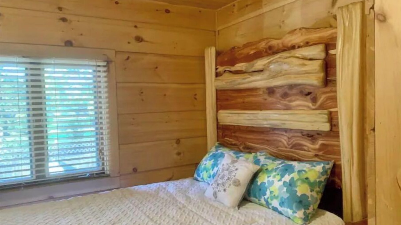 Photo of Bedroom in Arkdale