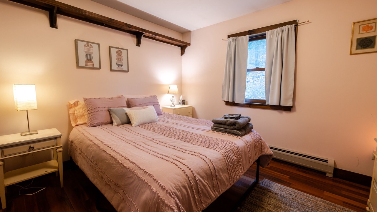 Photo of Bedroom in Ashfield