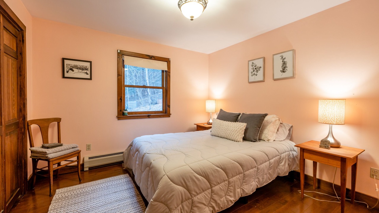 Photo of Bedroom in Ashfield