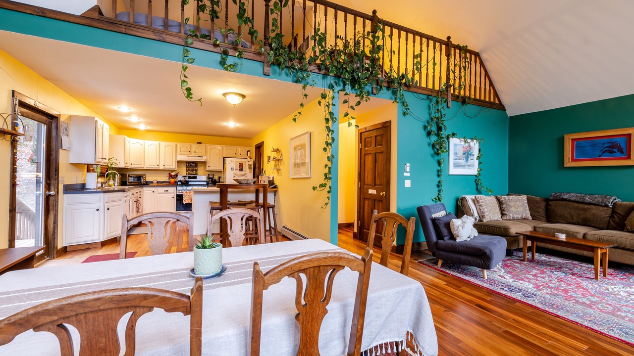 Photo of Livingroom in Ashfield