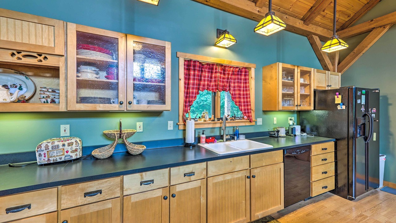 Photo of Kitchen in Slatyfork Farm