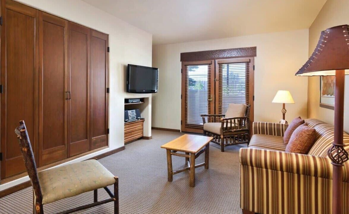 Photo of Livingroom in Taos