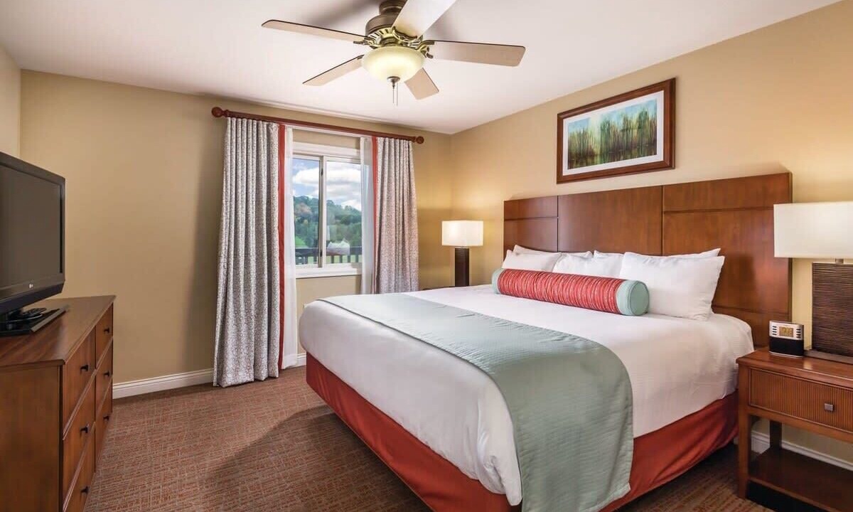 Photo of Bedroom in Lake Delton