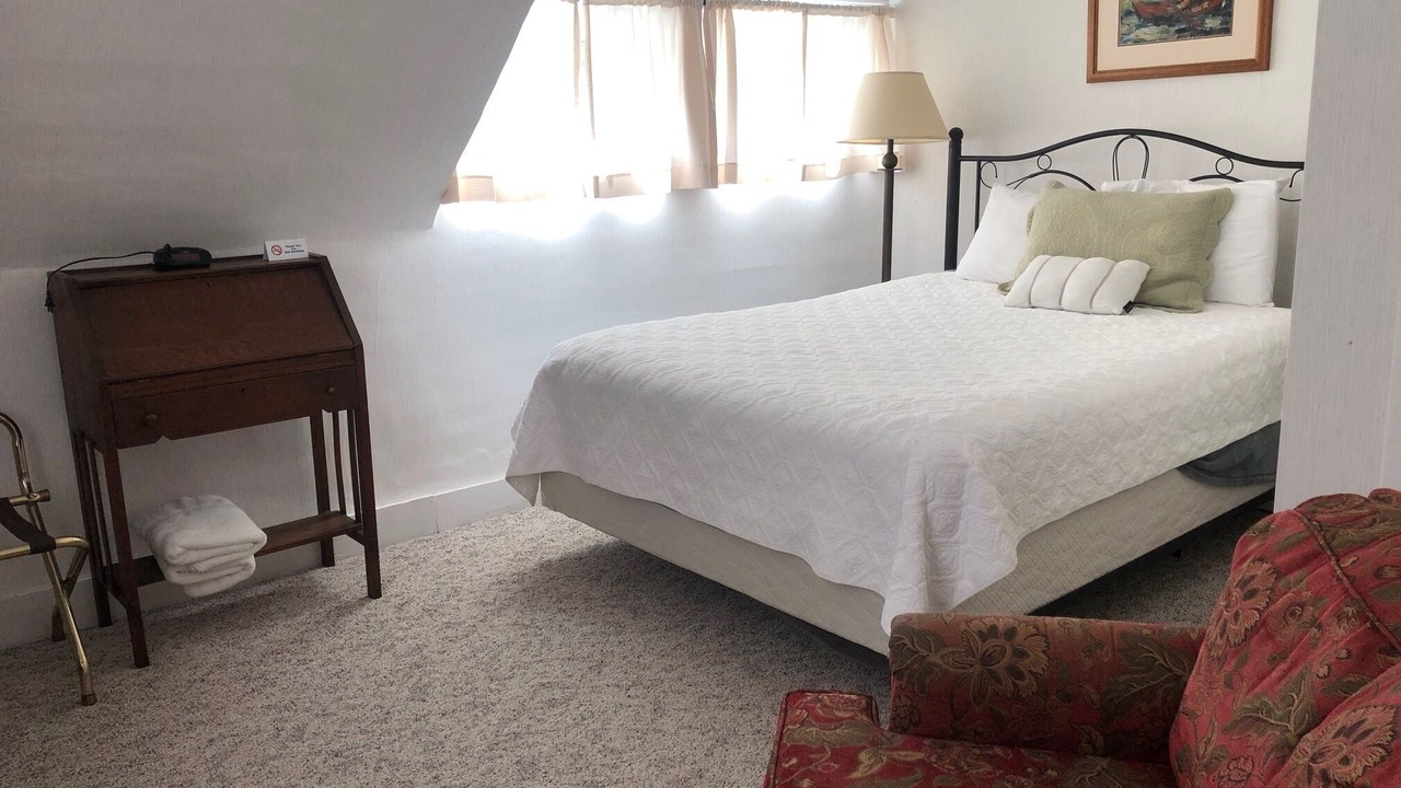Photo of Bedroom in Lansing