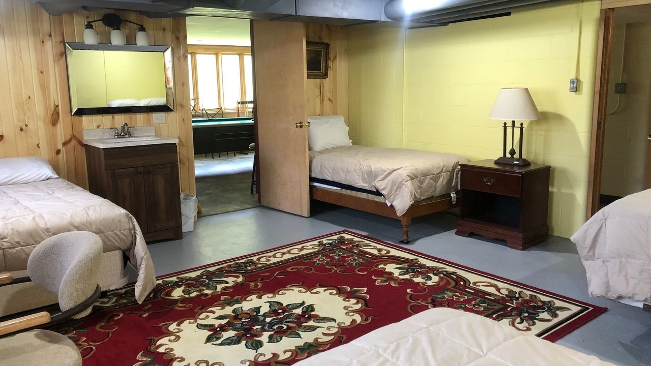 Photo of Bedroom in Lansing