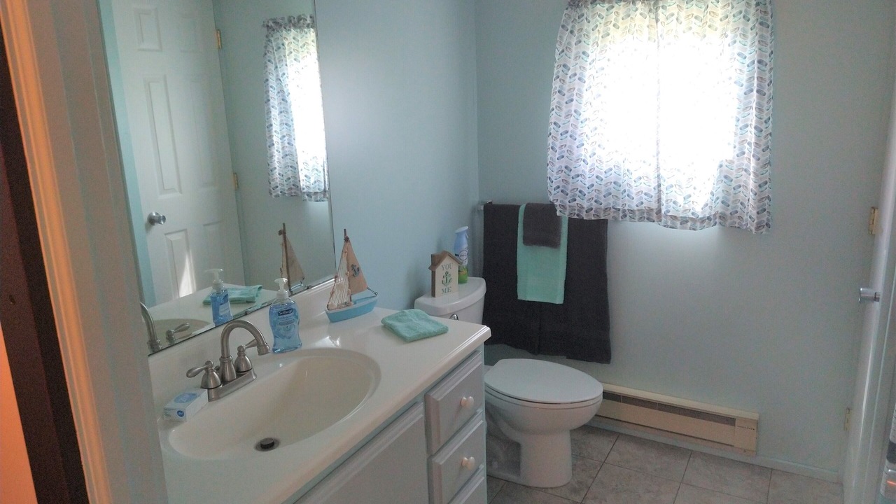 Photo of Bathroom in Fishers Landing