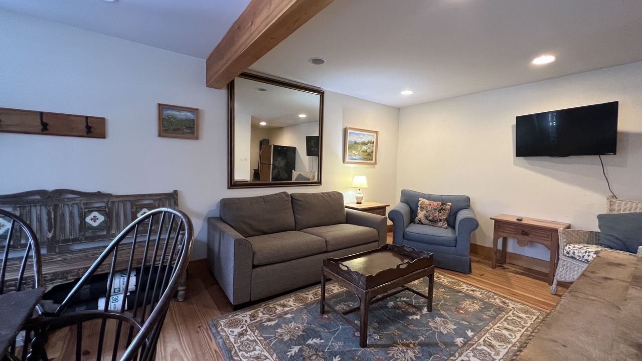 Photo of Livingroom in South Londonderry
