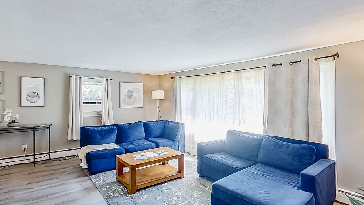 Photo of Livingroom in East Haven  Rutland County
