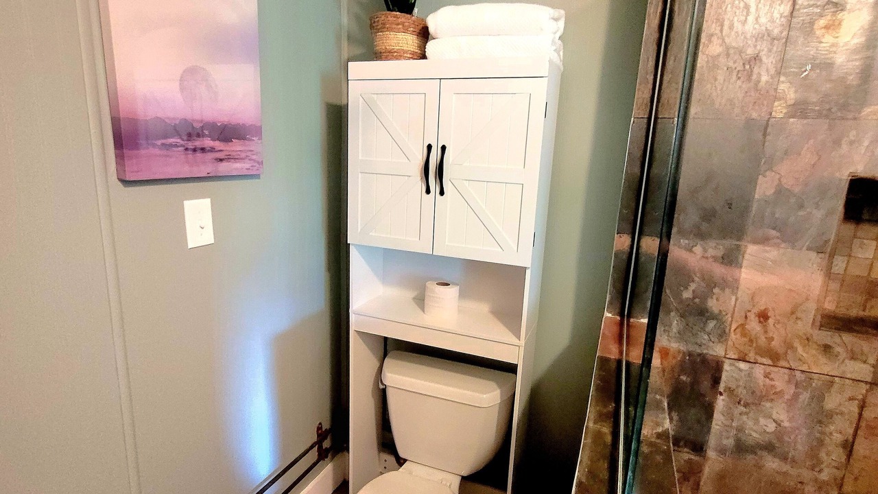 Photo of Bathroom in Bluemont