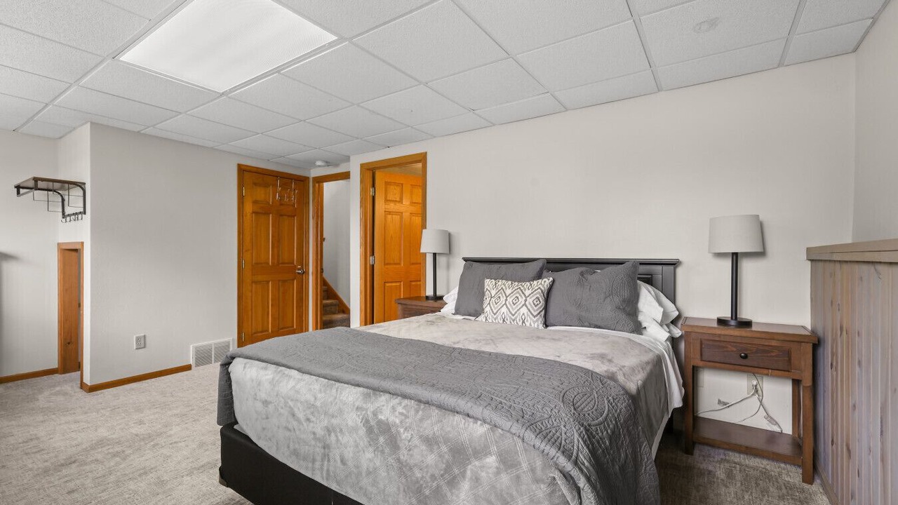 Photo of Bedroom in Black Wolf