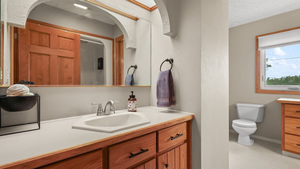 Photo of Bathroom in Black Wolf