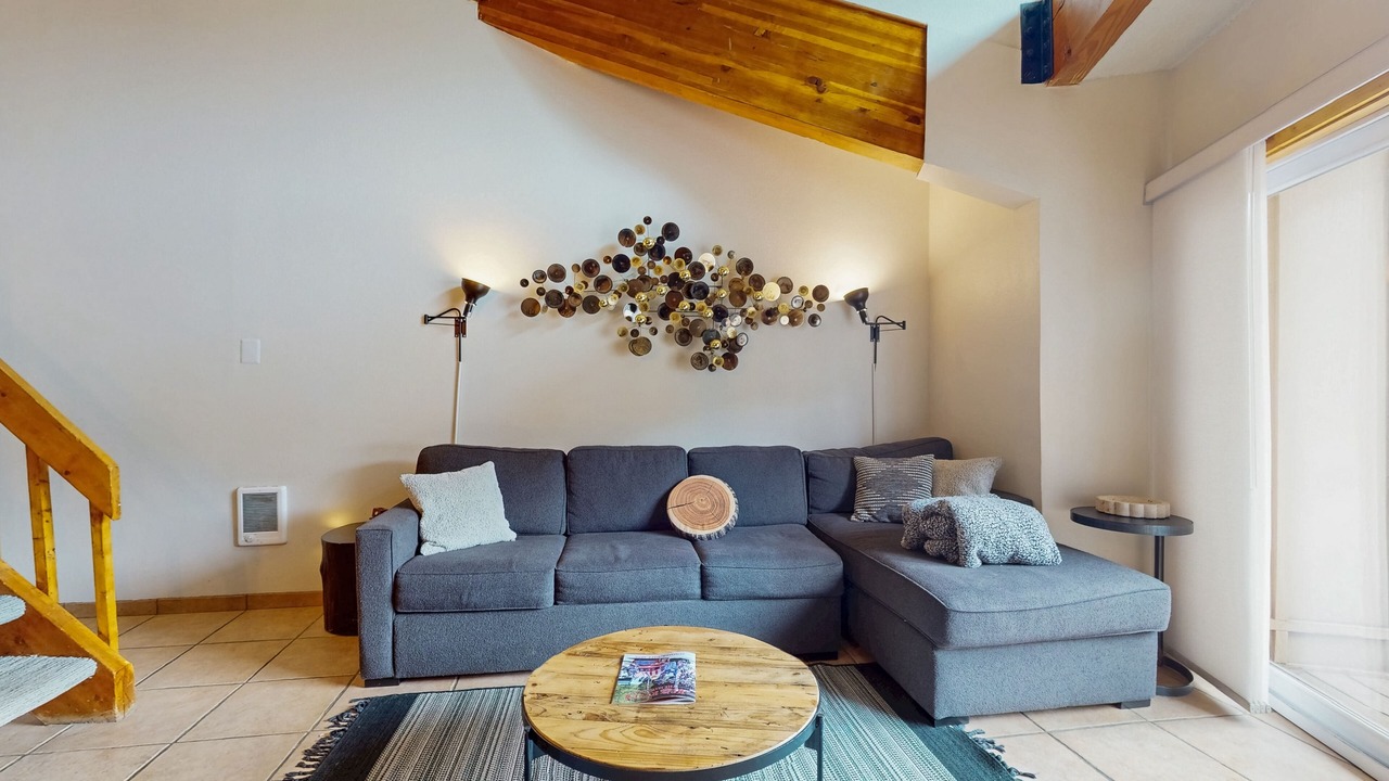 Photo of Livingroom in Red River