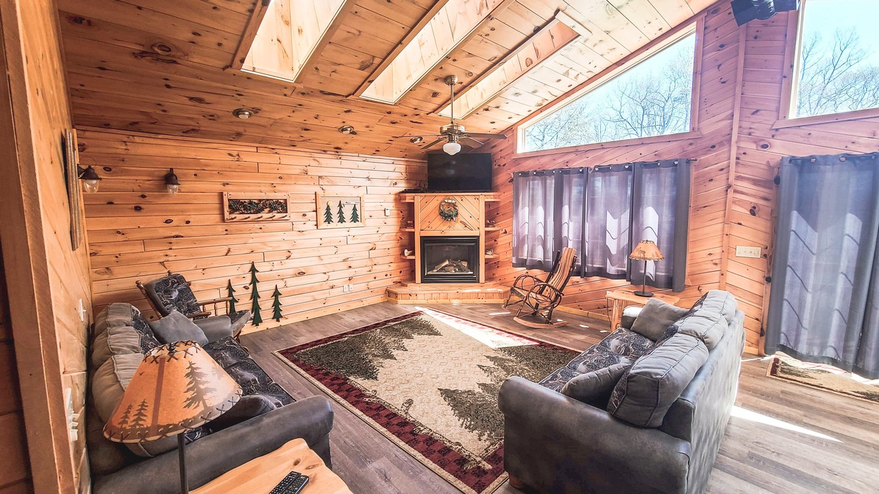 Photo of Livingroom in Chief Lake