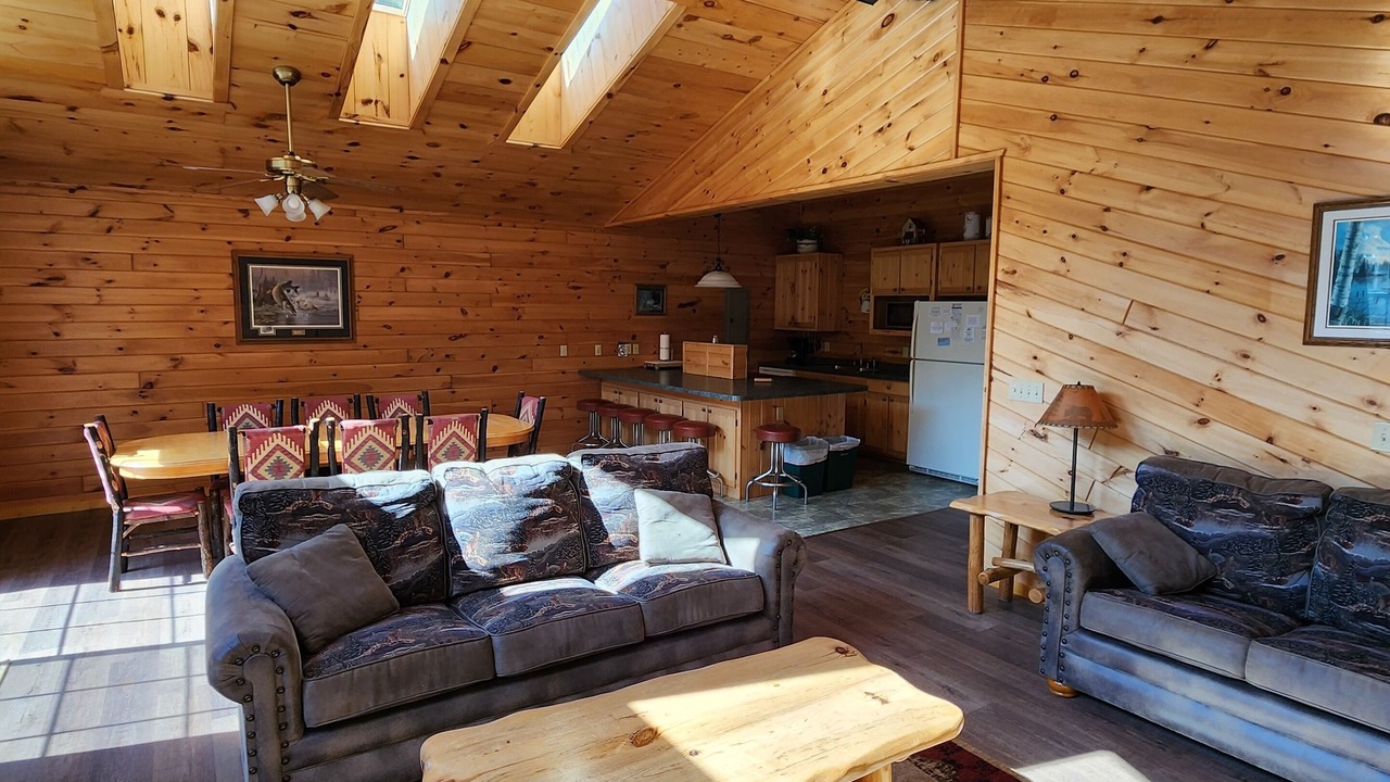 Photo of Livingroom in Chief Lake
