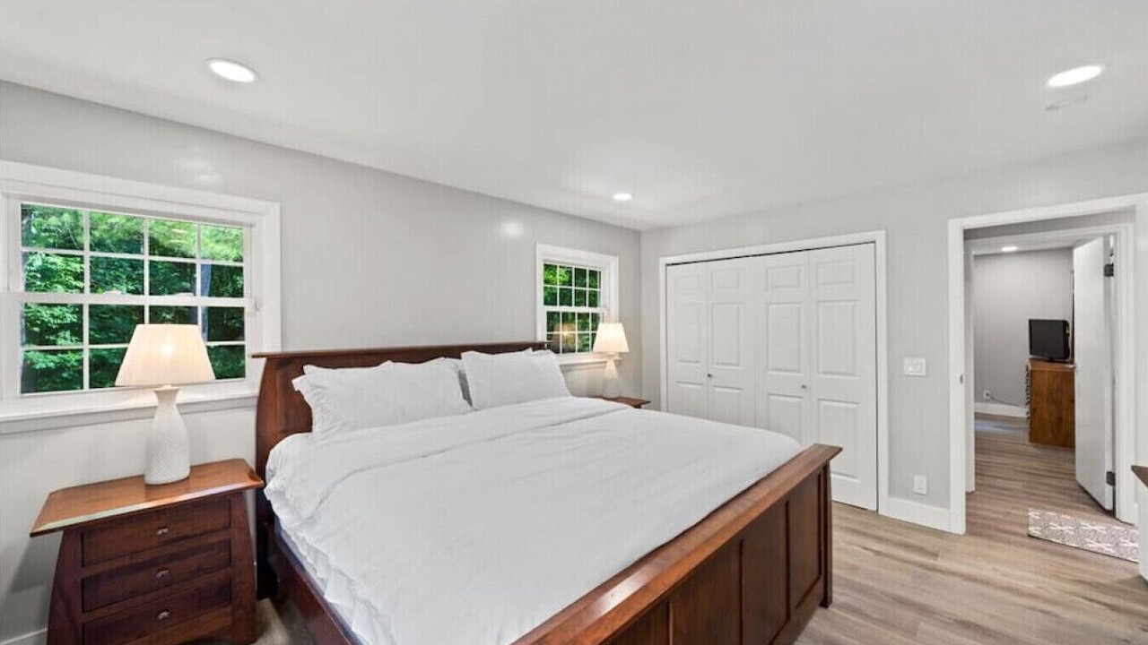 Photo of Bedroom in Greenfield Center