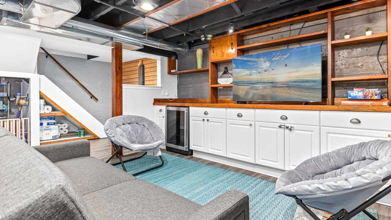 Photo of Livingroom in Linden Hills