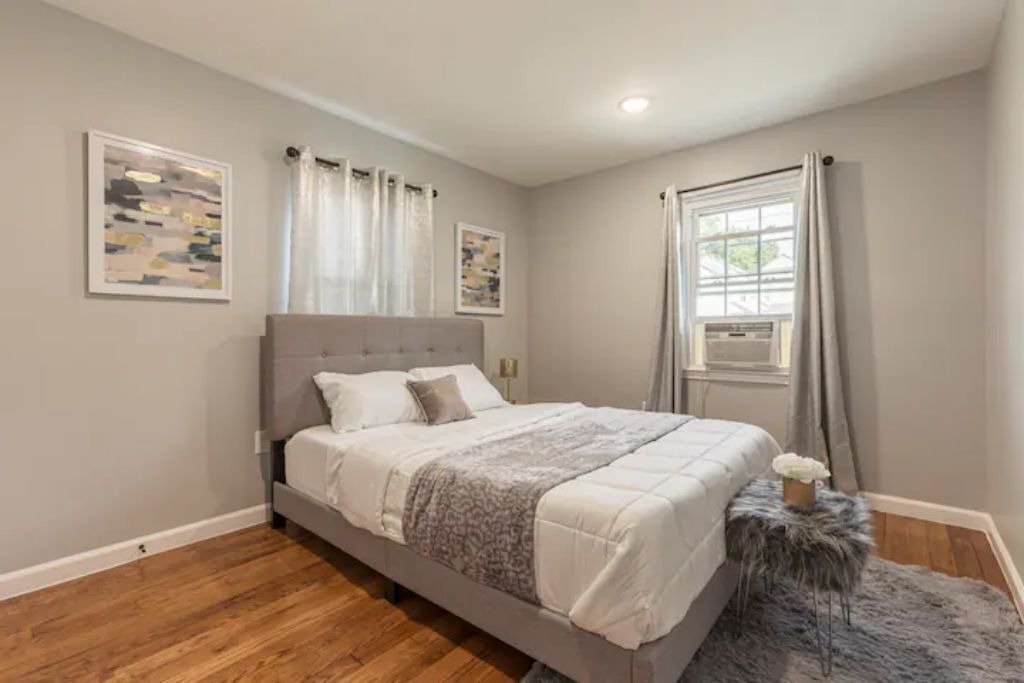 Photo of Bedroom in Center
