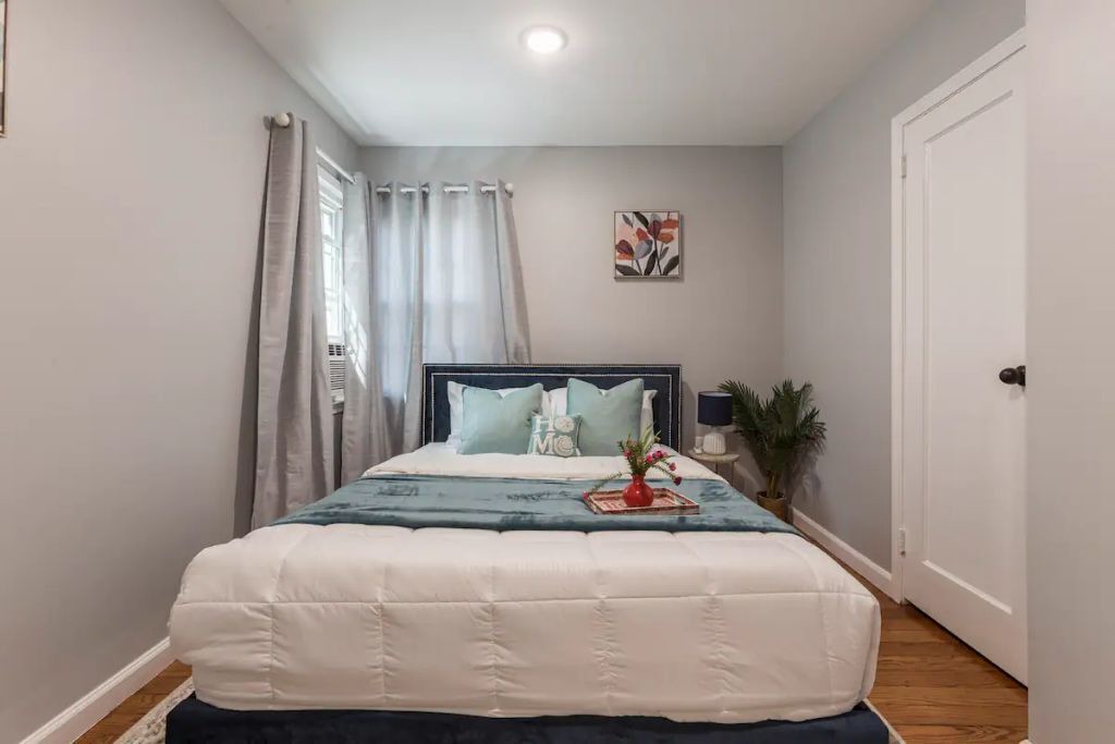 Photo of Bedroom in Center