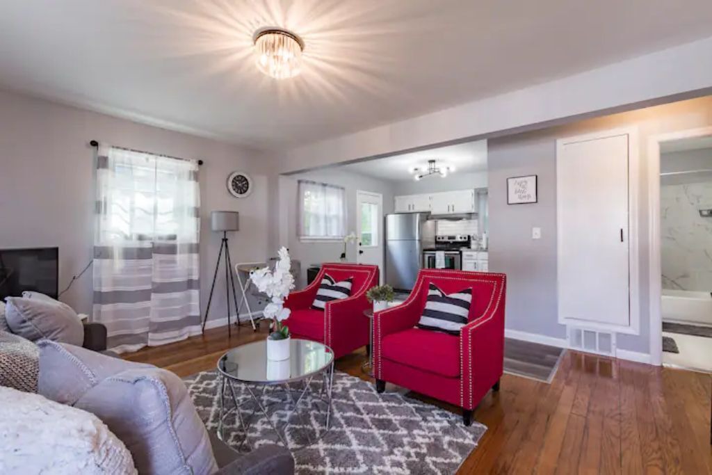 Photo of Livingroom in Center