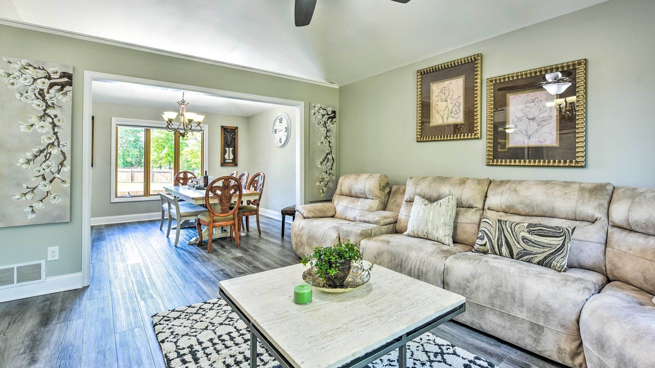 Photo of Livingroom in Maple Grove