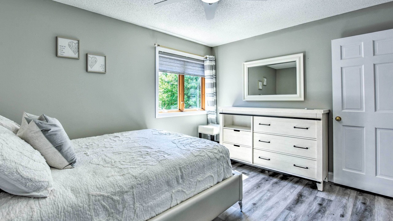 Photo of Bedroom in Maple Grove