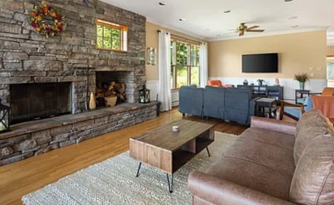Photo of Livingroom in Stowe