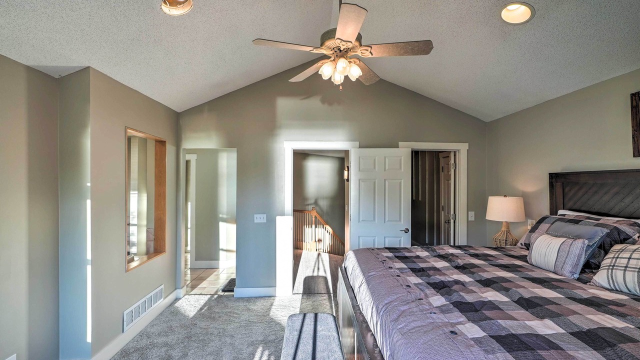 Photo of Bedroom in Mound