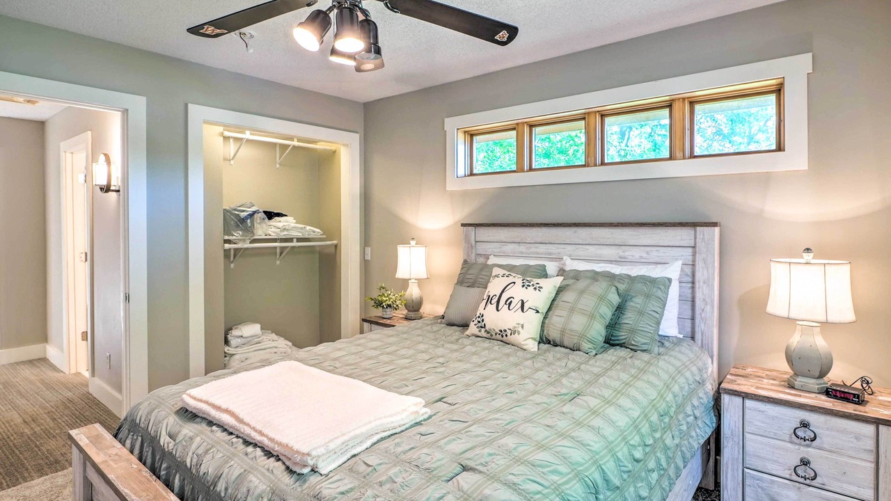 Photo of Bedroom in Mound