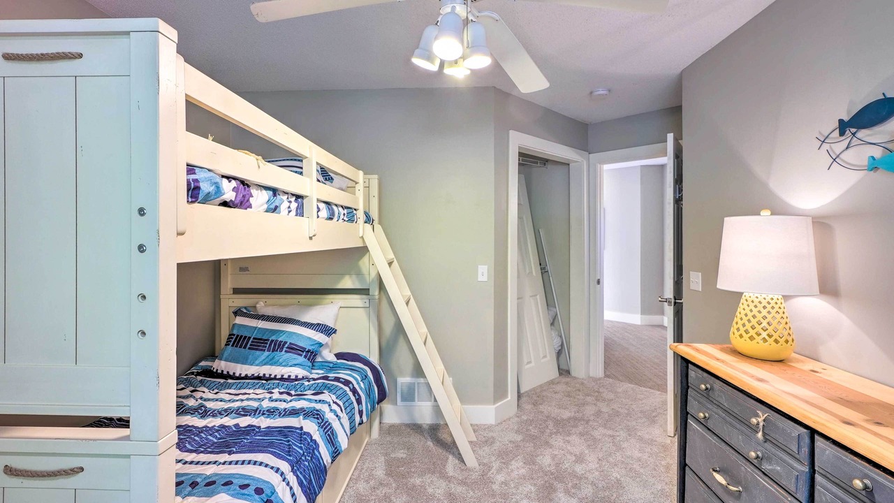 Photo of Bedroom in Mound