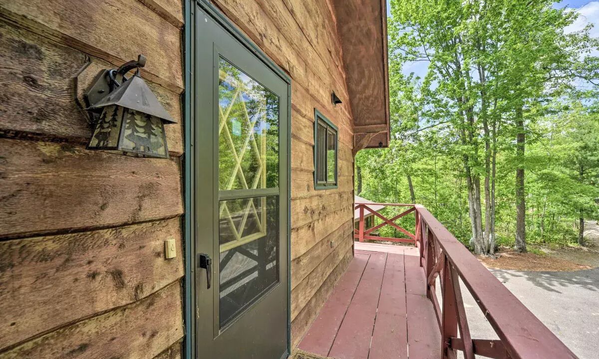 Photo of Patio Balcony in Comstock