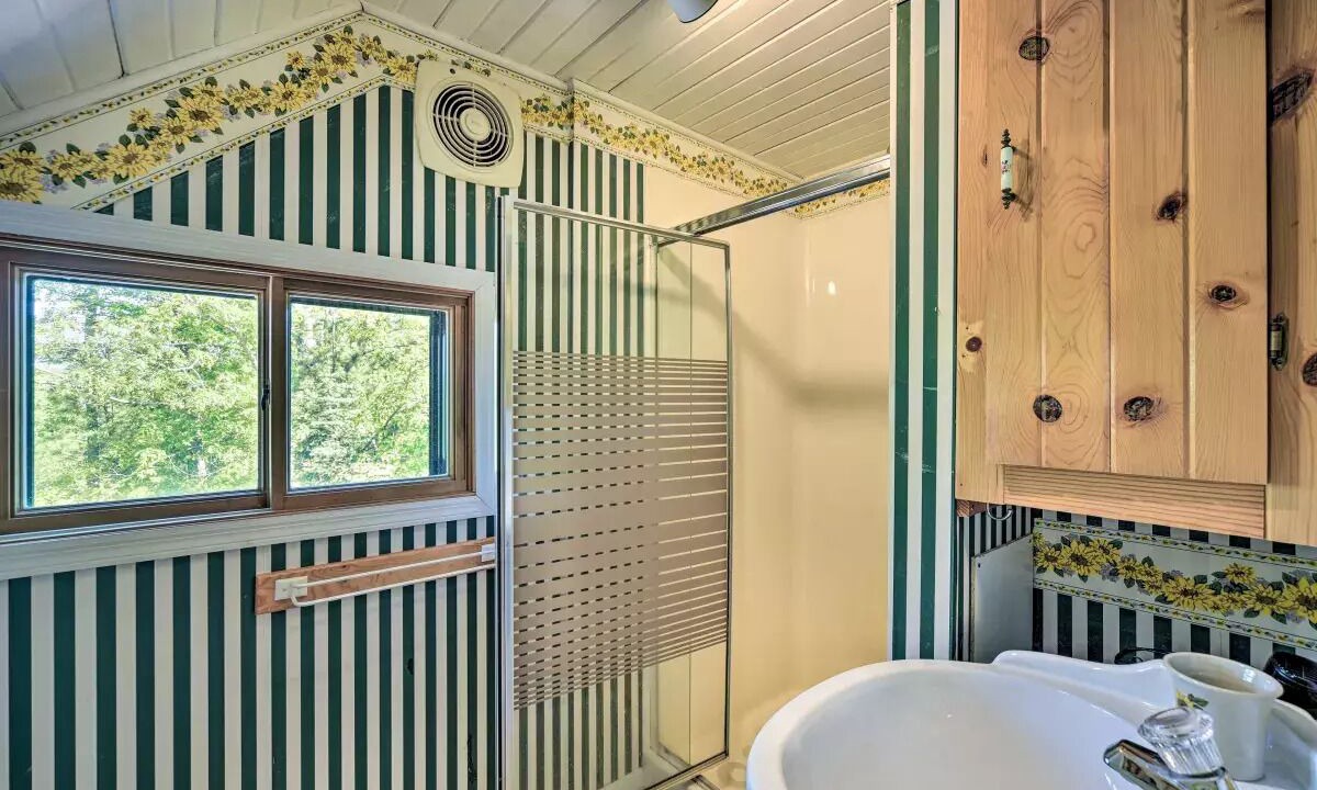 Photo of Bathroom in Comstock