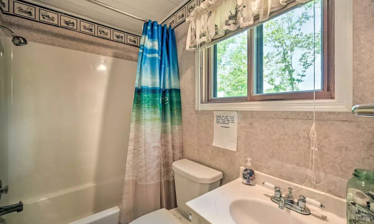 Photo of Bathroom in Comstock