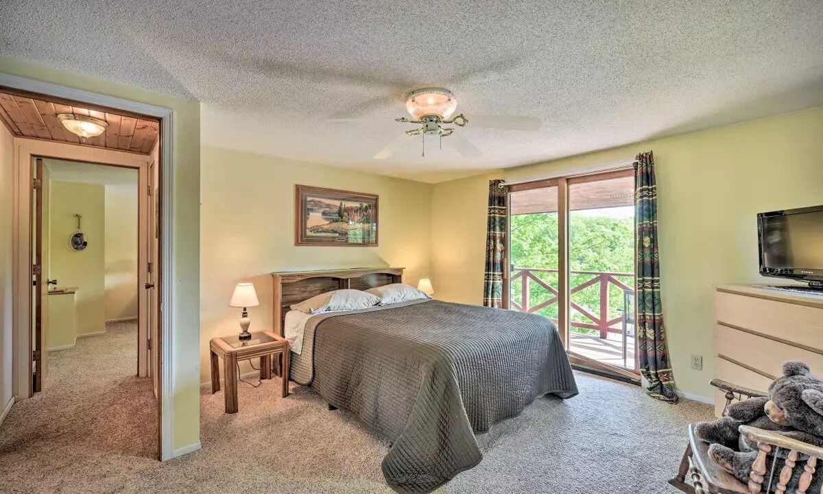 Photo of Bedroom in Comstock