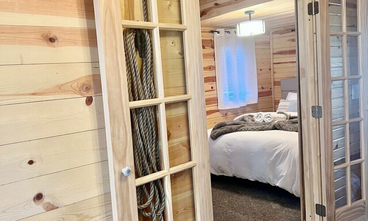Photo of Bedroom in Buckeye Lake