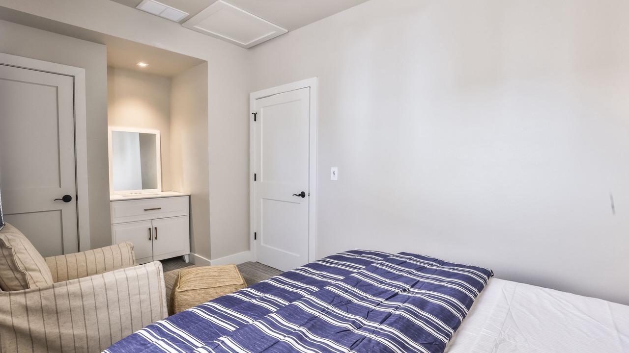 Photo of Bedroom in Minocqua