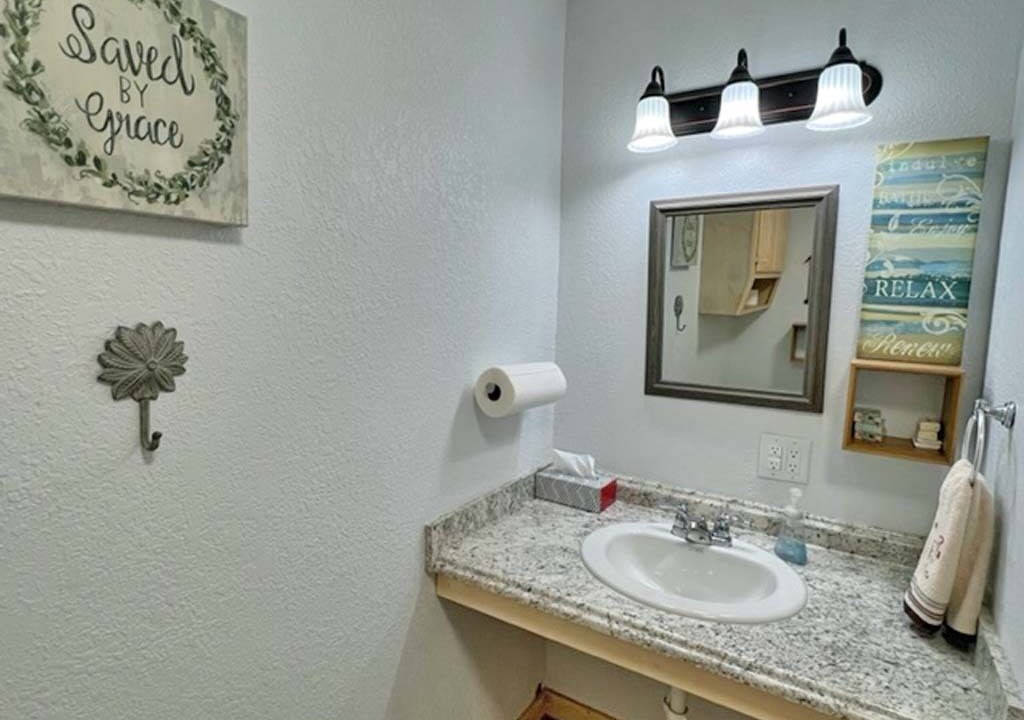 Photo of Bathroom in Alamosa