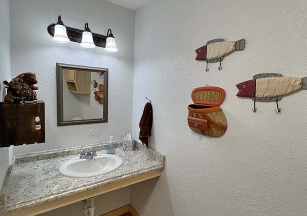 Photo of Bathroom in Alamosa
