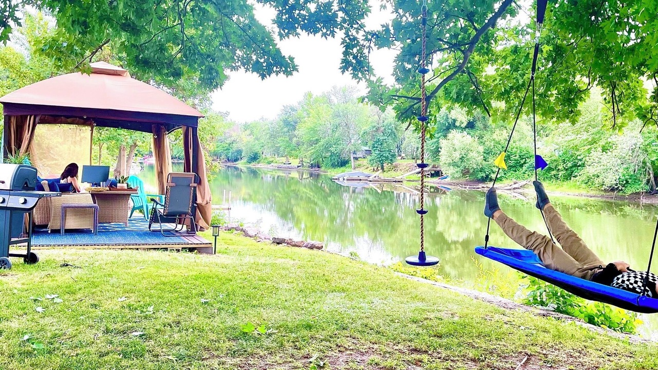 Photo of Others in Champlain