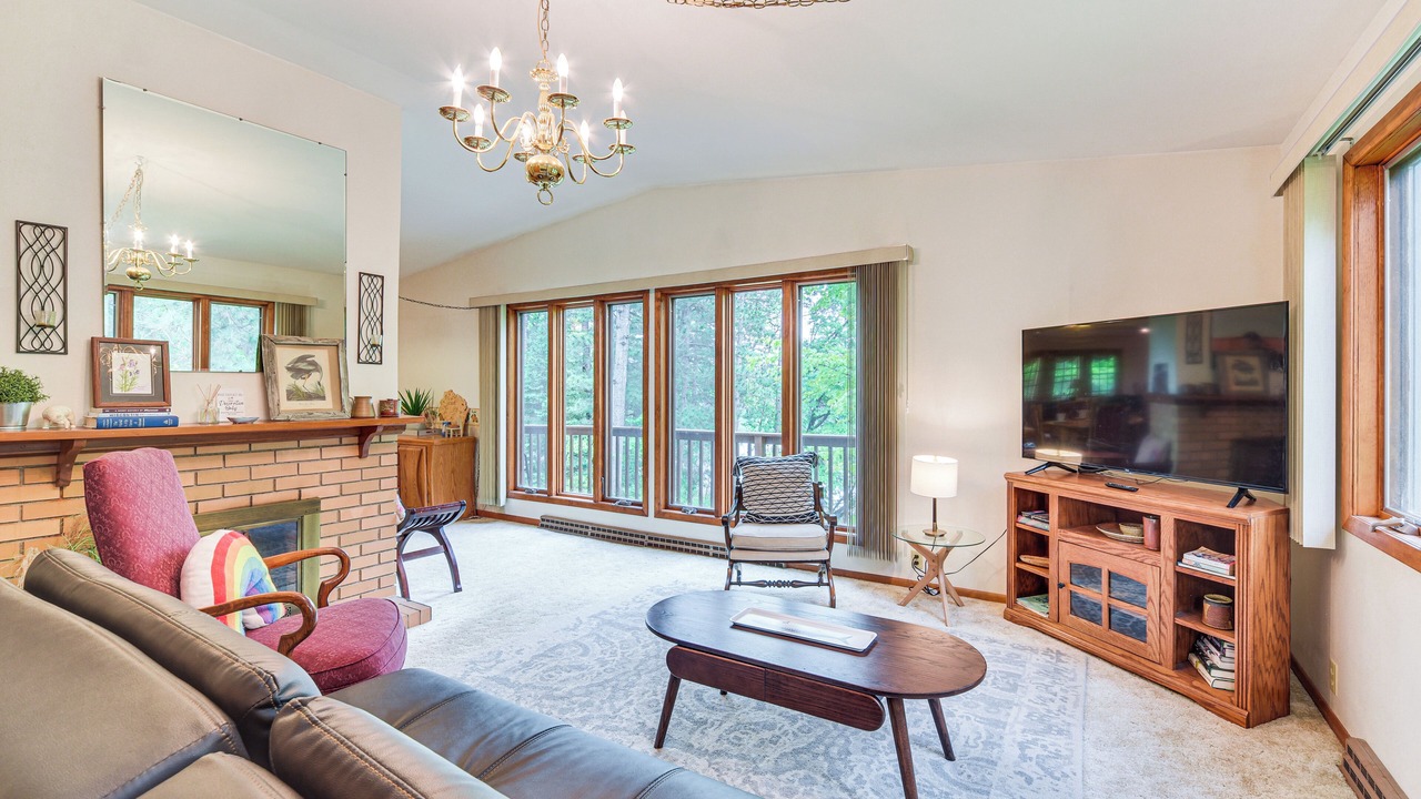 Photo of Livingroom in Spooner